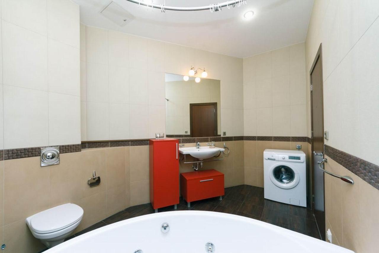 Ferienwohnung Lux Near Maidan, Khreschutyk 3Br Kiew Exterior foto
