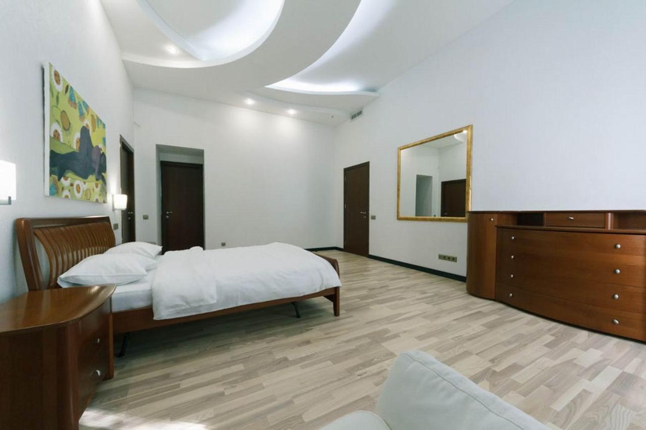 Ferienwohnung Lux Near Maidan, Khreschutyk 3Br Kiew Exterior foto