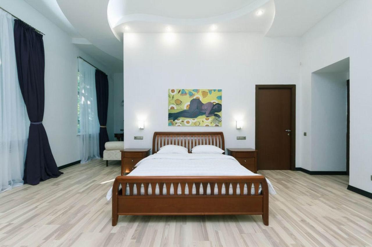 Ferienwohnung Lux Near Maidan, Khreschutyk 3Br Kiew Exterior foto