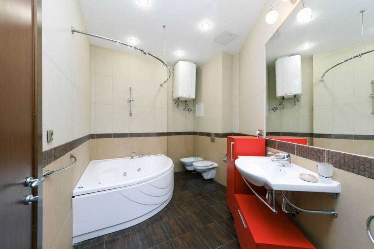 Ferienwohnung Lux Near Maidan, Khreschutyk 3Br Kiew Exterior foto
